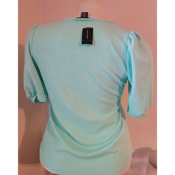 Plus size puff Sleeve top. - Picture 5 of 8